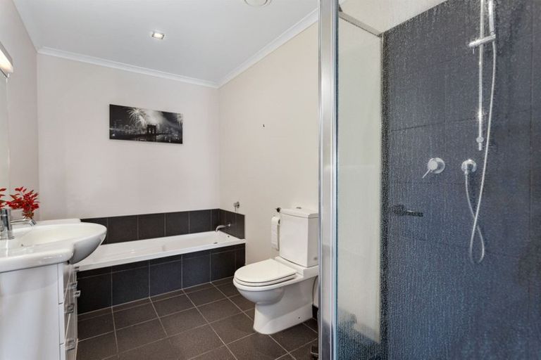 Photo of property in White Isle Apartments, 6/23 Quay Street, Whakatane, 3120
