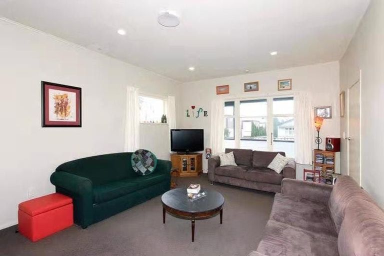 Photo of property in 24 Phillip Street, Johnsonville, Wellington, 6037