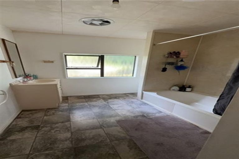 Photo of property in 30b Toi Street, Otaki Beach, Otaki, 5512