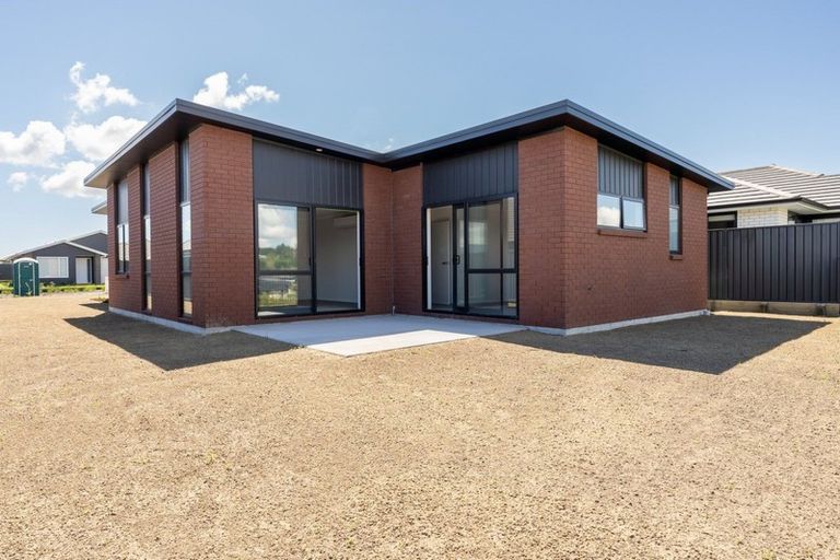 Photo of property in 23 Pioneer Crescent, Omokoroa, 3114