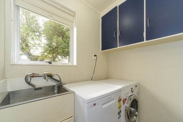 Photo of property in 15 Capri Place, Awapuni, Palmerston North, 4412