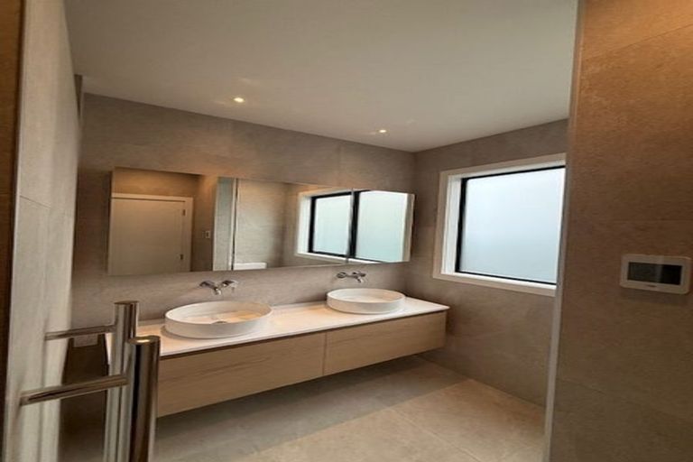 Photo of property in 14 Hugo Shaw Drive, Cambridge, 3434