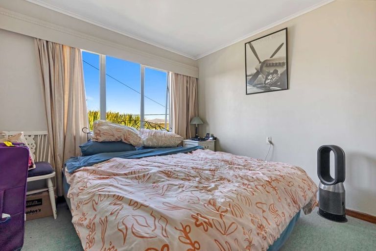 Photo of property in 9 Tiki Street, New Lynn, Auckland, 0600