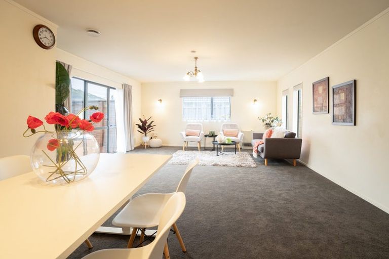 Photo of property in 13a Hinau Street, Tawa, Wellington, 5028