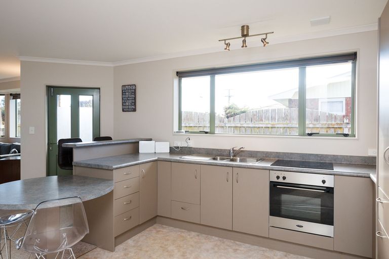 Photo of property in 2a Ronberg Street, Highbury, Palmerston North, 4412