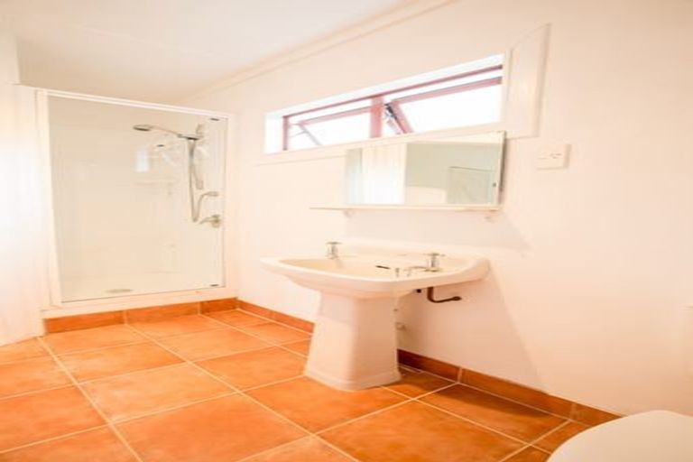 Photo of property in 13 View Street, Manapouri, 9679