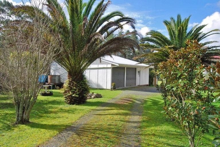 Photo of property in 704 State Highway 1, Wellsford, 0975