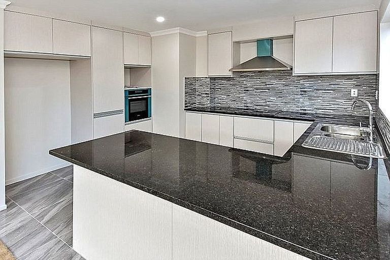 Photo of property in 3b Greers Road, Weymouth, Auckland, 2103