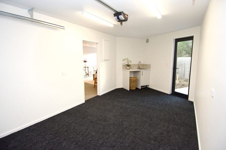 Photo of property in 4/133 Blighs Road, Strowan, Christchurch, 8052