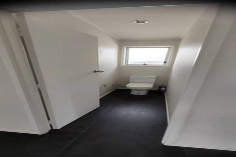 Photo of property in 32 Glen Road, Ranui, Auckland, 0612