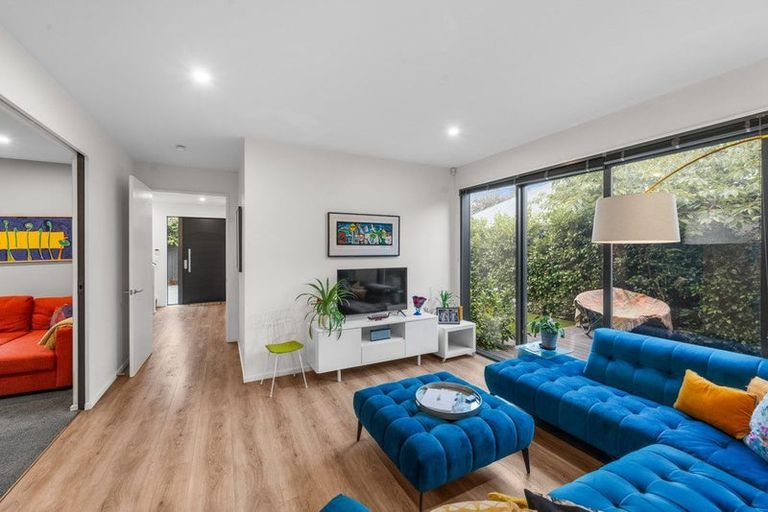 Photo of property in 53 Innes Road, St Albans, Christchurch, 8052