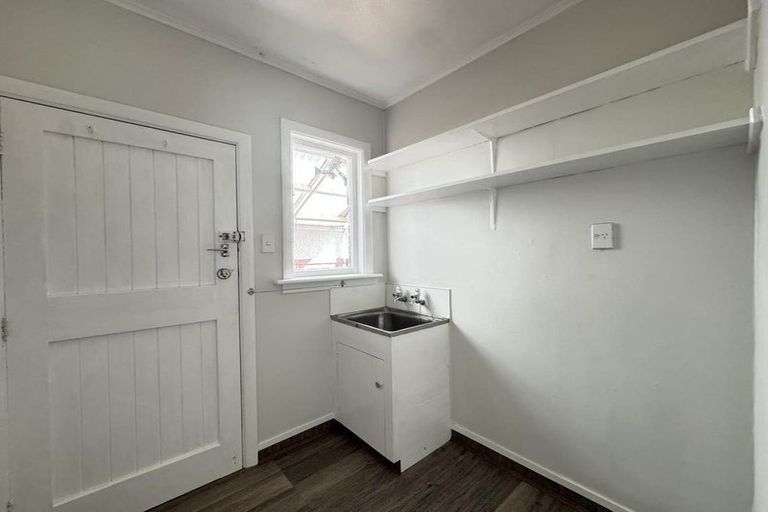 Photo of property in 61 Johnson Street, Milton, 9220