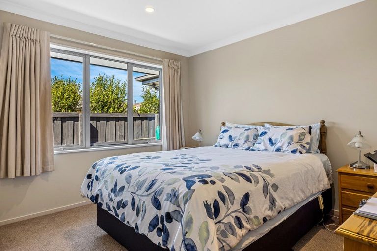 Photo of property in 17 Awa Place, Rangiora, 7400