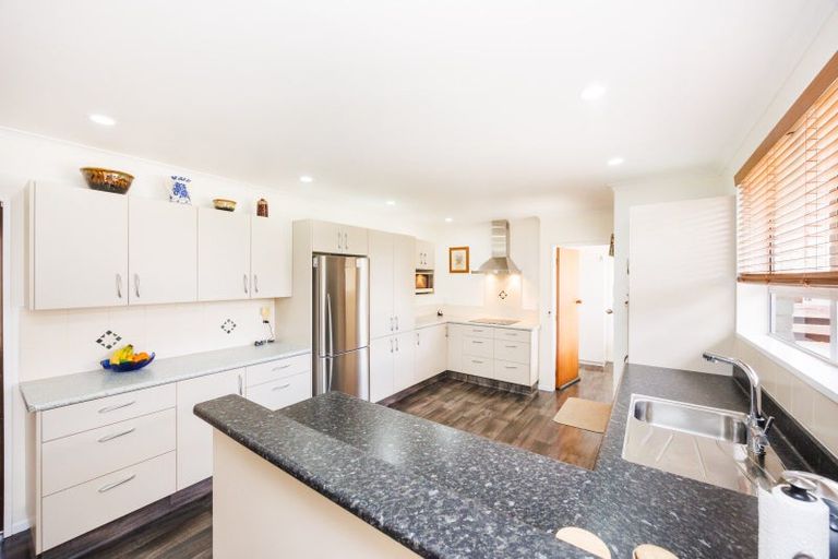 Photo of property in 28 Kennedy Avenue, Feilding, 4702