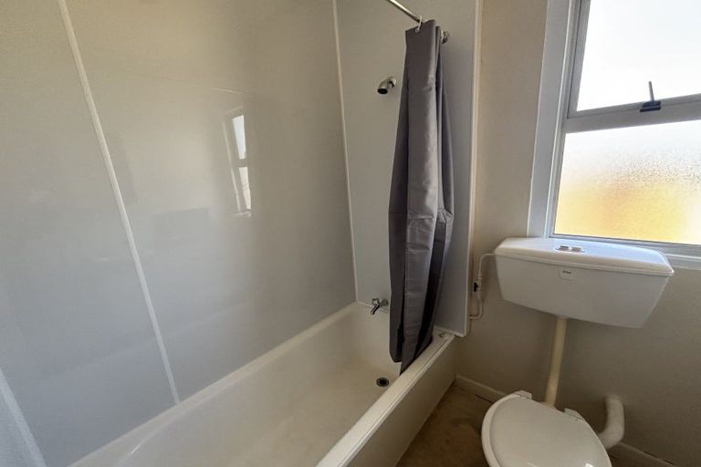 Photo of property in 24-26 Freyberg Street, Roslyn, Palmerston North, 4414