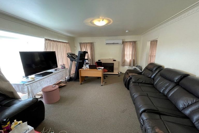 Photo of property in 7 Mccullough Avenue, Papatoetoe, Auckland, 2025