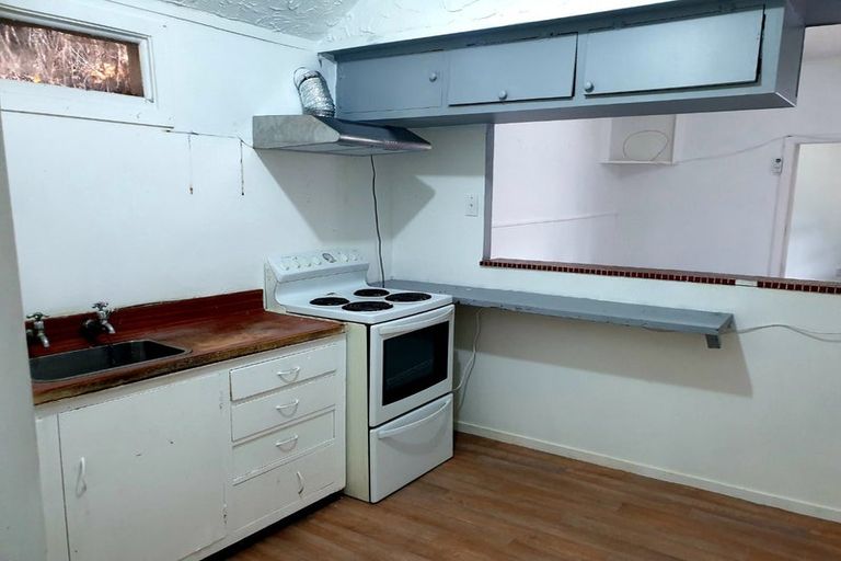 Photo of property in 80 Shakespeare Road, Bluff Hill, Napier, 4110