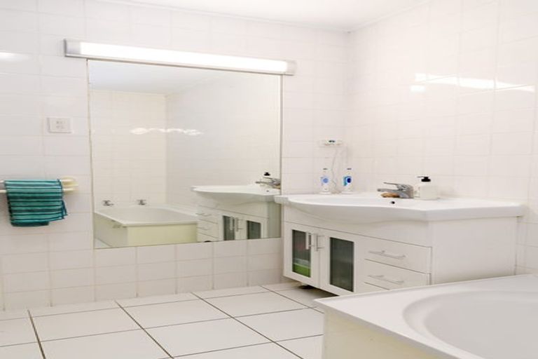 Photo of property in 5 Grass Street, Oriental Bay, Wellington, 6011