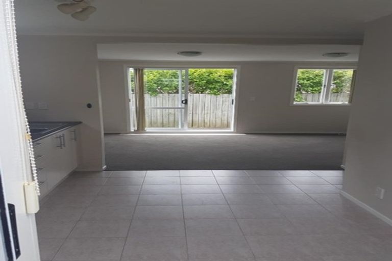 Photo of property in 19 Anne Road, Hillcrest, Auckland, 0627
