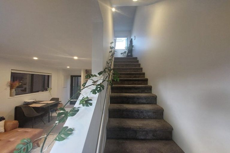 Photo of property in 8/10 Yeovil Road, Te Atatu Peninsula, Auckland, 0610