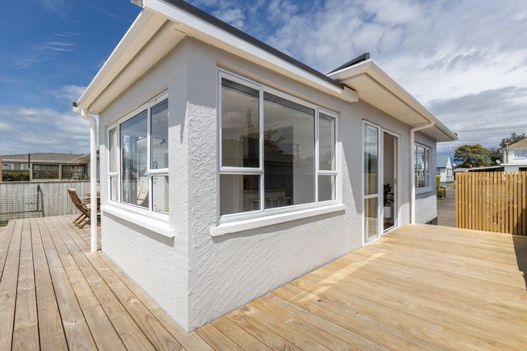 Photo of property in 319 Carrington Street, Vogeltown, New Plymouth, 4310