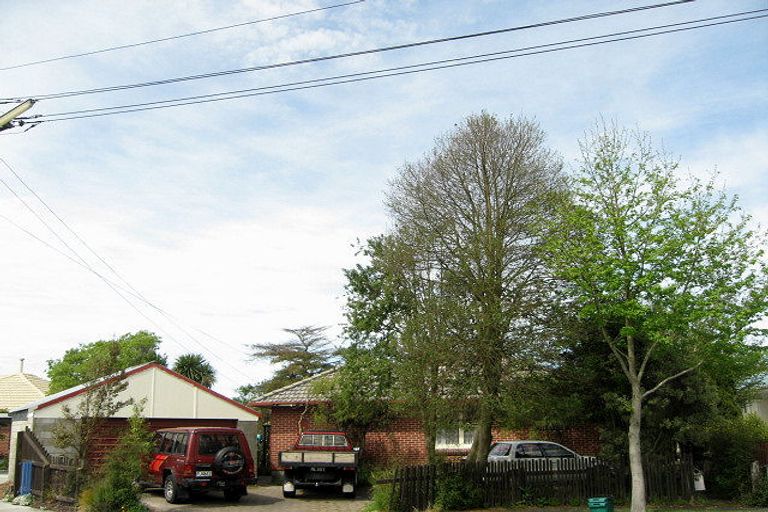 Photo of property in 10 Hannah Place, Redwood, Christchurch, 8051