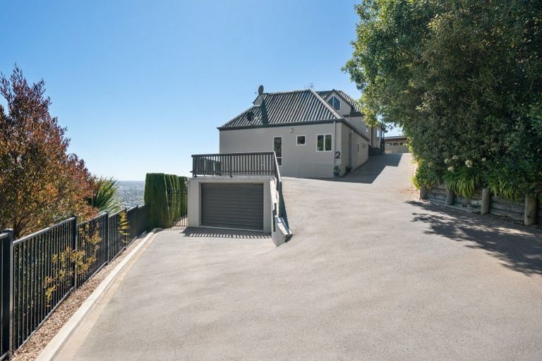 Photo of property in 2 Iles Lane, Cashmere, Christchurch, 8022