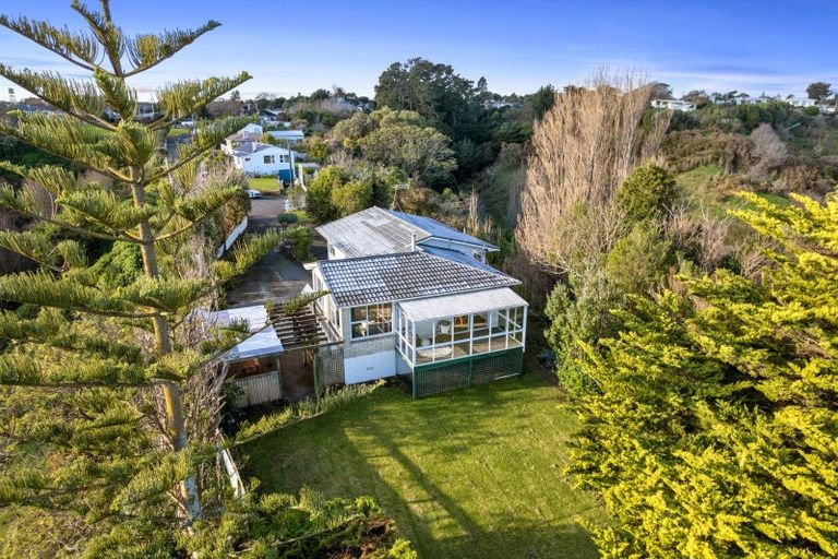 Photo of property in 17 East Way, Durie Hill, Whanganui, 4500