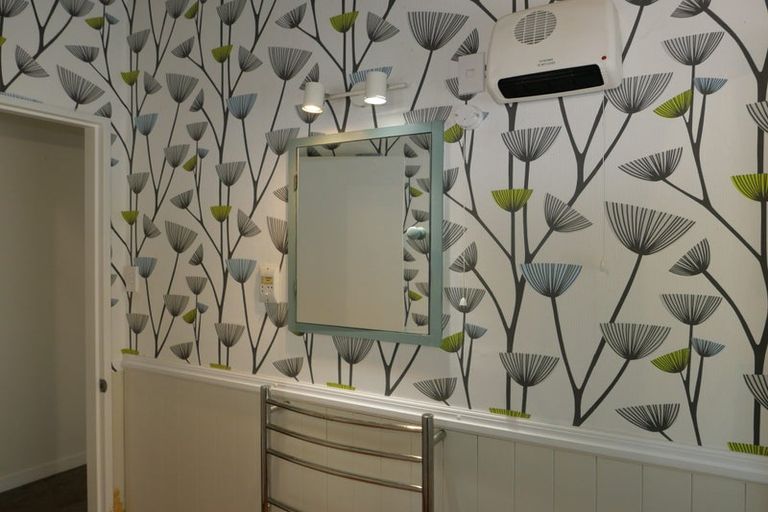 Photo of property in 3 Nugget Grove, Raumati Beach, Paraparaumu, 5032