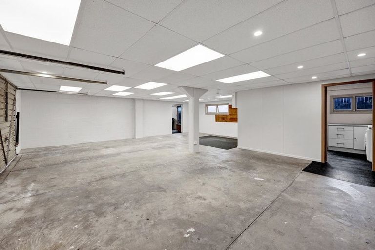 Photo of property in 12a Julian Place, Westown, New Plymouth, 4310