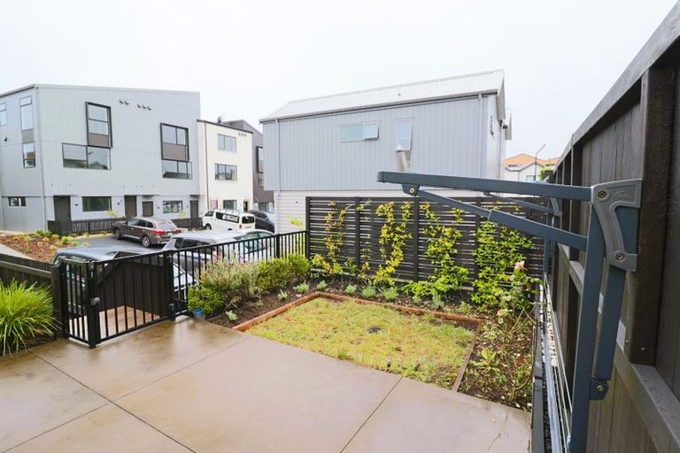 Photo of property in 9 Rangitamiro Place, Hobsonville, Auckland, 0616