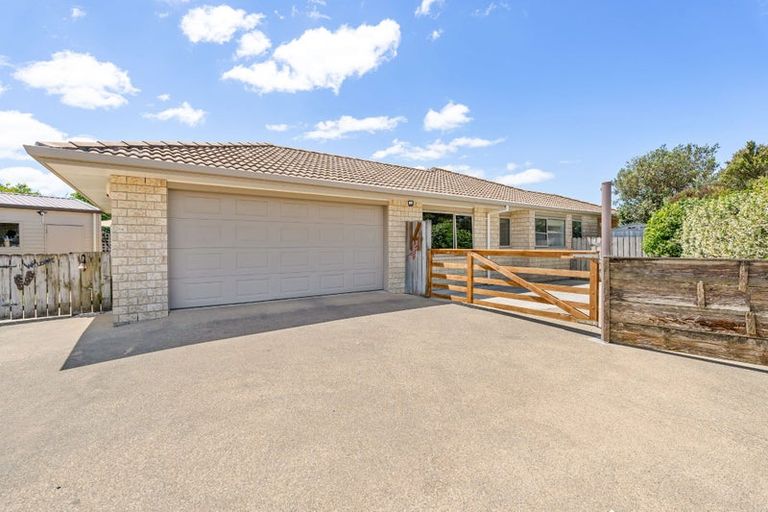 Photo of property in 14 Lowburn Avenue, Waipu, 0510