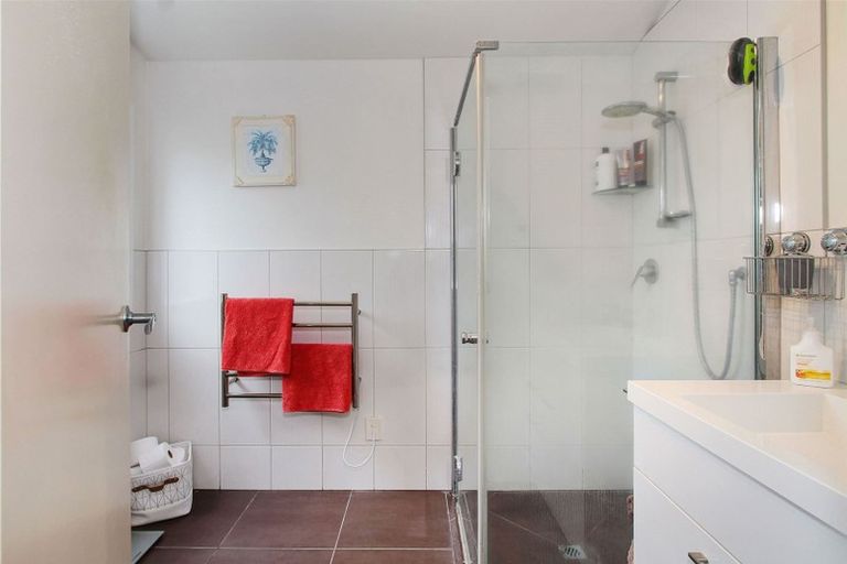 Photo of property in 92 Wharf Road, Clarks Beach, Pukekohe, 2679