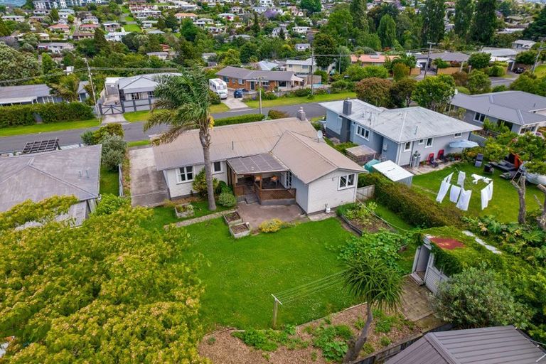 Photo of property in 64 Kingswood Road, Brookfield, Tauranga, 3110