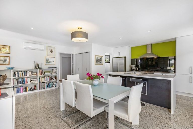 Photo of property in 4 Evening Star Road, Arthurs Point, Queenstown, 9371