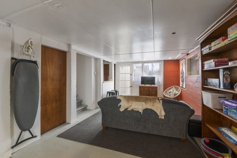 Photo of property in 23 Chester Street, Levin, 5510