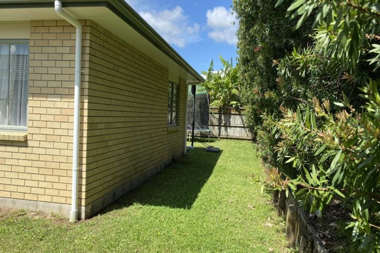 Photo of property in 16 Millington Place, Huntington Park, Auckland, 2013