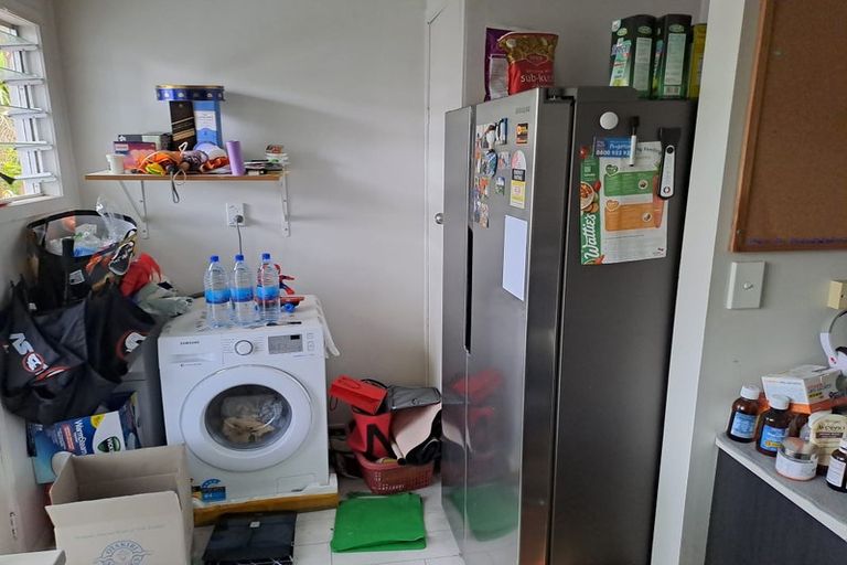 Photo of property in 1/34 Stanley Road, Glenfield, Auckland, 0629