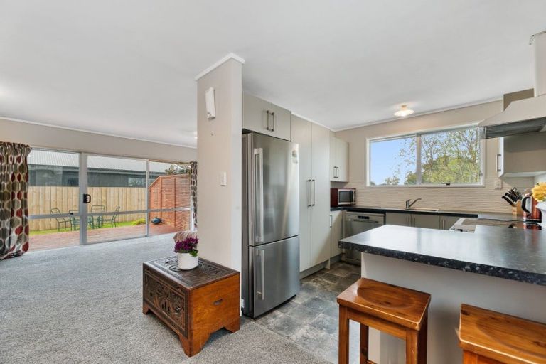 Photo of property in 3b Emerald Place, Papamoa Beach, Papamoa, 3118