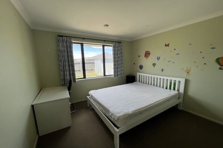 Photo of property in 8 Handley Crescent, Wigram, Christchurch, 8042