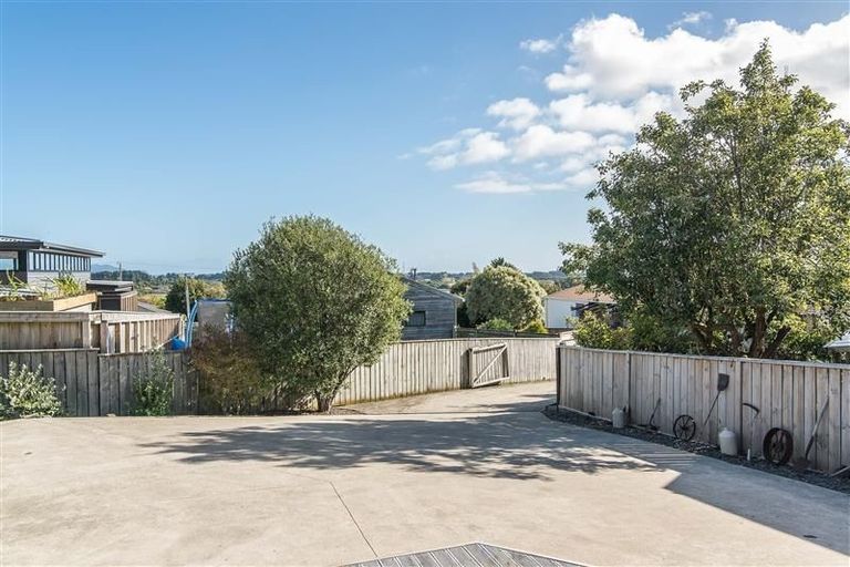 Photo of property in 19b Huia Street, Waikanae, 5036