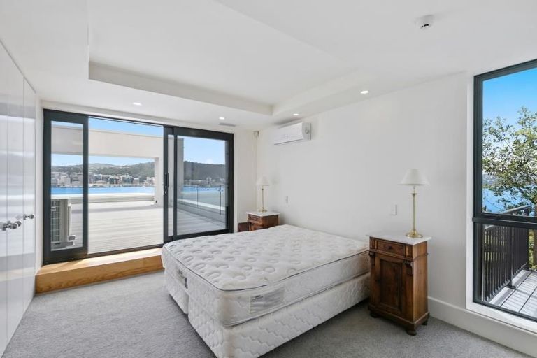 Photo of property in 6/308 Oriental Parade, Oriental Bay, Wellington, 6011