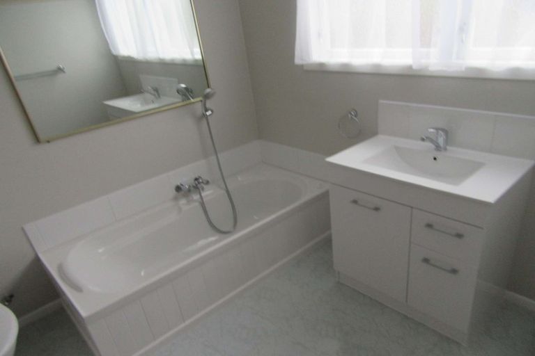 Photo of property in 1129 Fergusson Drive, Clouston Park, Upper Hutt, 5018