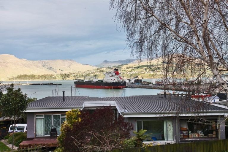 Photo of property in 5 Voelas Road, Lyttelton, 8082