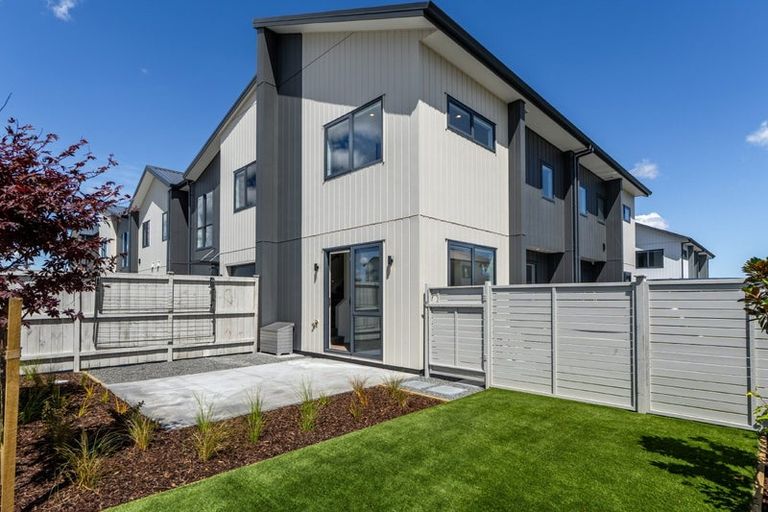 Photo of property in 11 Noel Hayden Street, Takanini, 2112