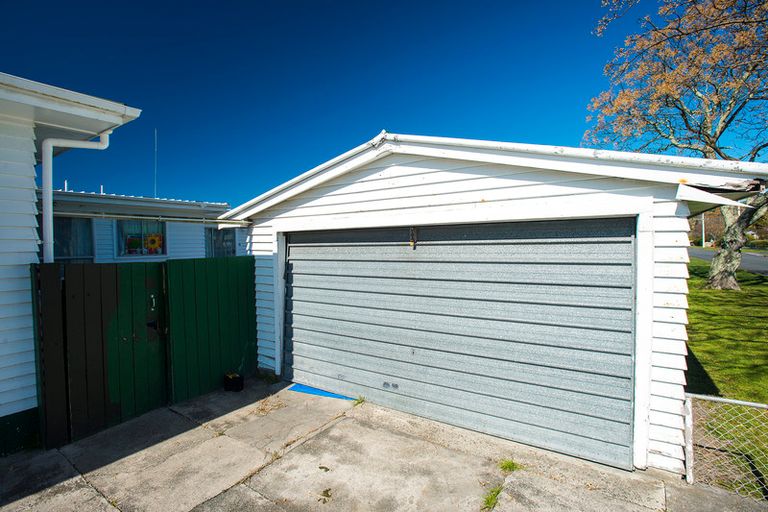 Photo of property in 17 Huxley Road, Outer Kaiti, Gisborne, 4010