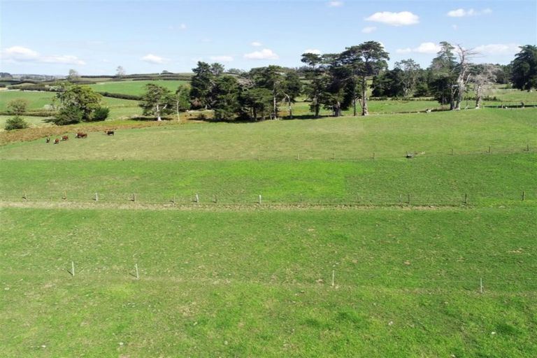 Photo of property in 197 Charles Road, Karaka, Papakura, 2580