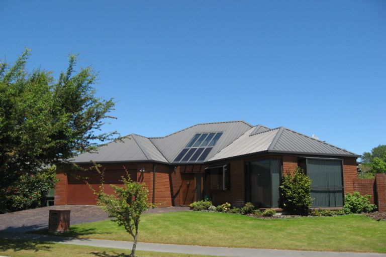 Photo of property in 22 Berkshire Drive, Avonhead, Christchurch, 8042