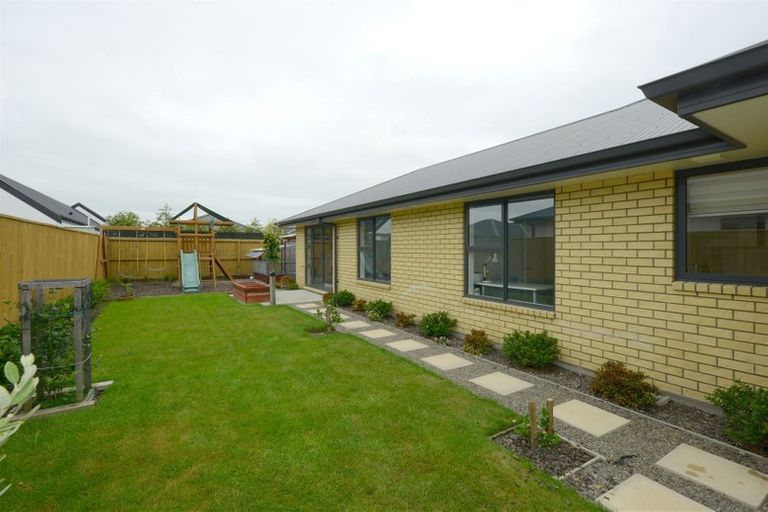 Photo of property in 8 Wallace Crescent, Prebbleton, 7604