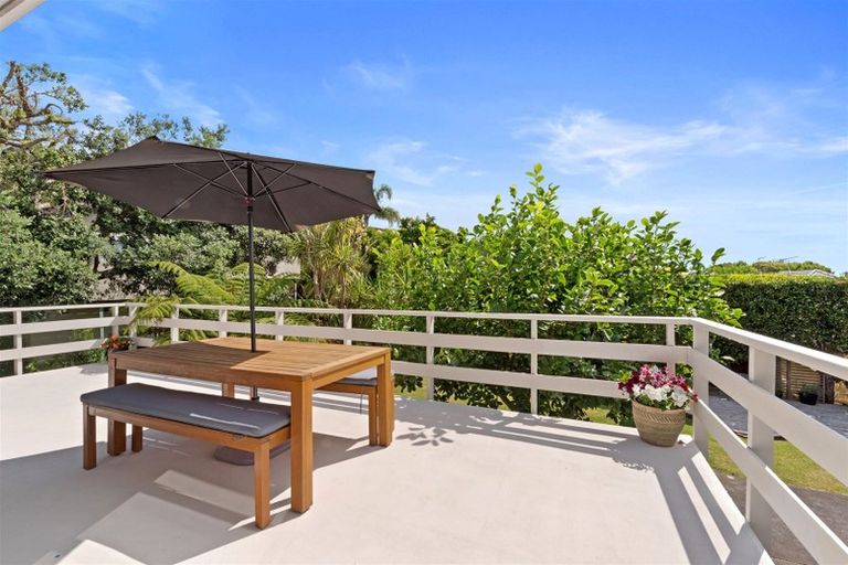 Photo of property in 1/35 Forrest Hill Road, Milford, Auckland, 0620